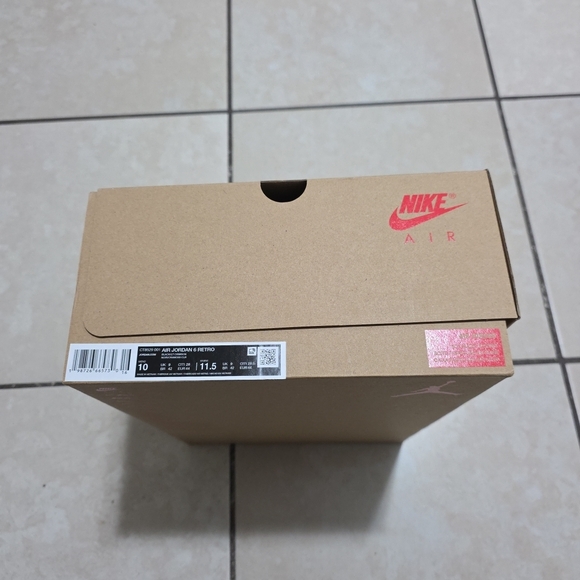 Empty Shoe Box - Picture 3 of 7